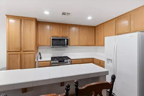 Kitchen - 3665 Cobb Rd, Lancaster, CA 93535 photo 4 of 4
