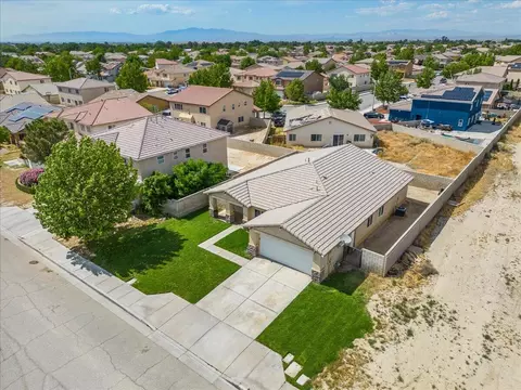 View/Area - 3665 Cobb Rd, Lancaster, CA 93535 photo 1 of 9
