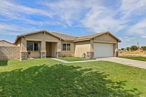 Exterior - 3665 Cobb Rd, Lancaster, CA 93535 photo 4 of 8