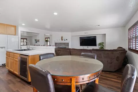 Dining - 3665 Cobb Rd, Lancaster, CA 93535 photo 1 of 1