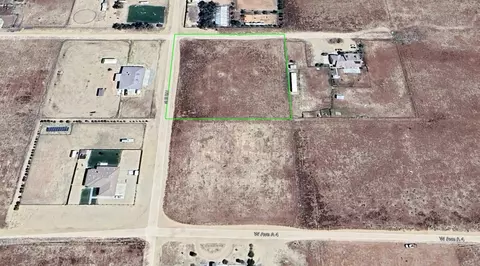 77 Th St West Ave A2, Lancaster, CA 93536 photo 9