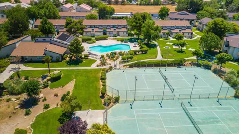 View/Area - 44454 15th St E #2, Lancaster, CA 93535 photo 2 of 3