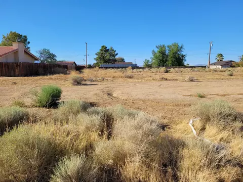 11 Walpole Ave, California City, CA 93505