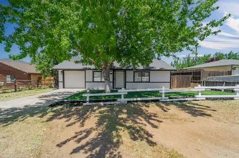 20413 El Porto Ct, Tehachapi, CA 93561