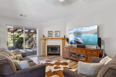 29911 Caddy Ln, Tehachapi, CA 93561 photo 7