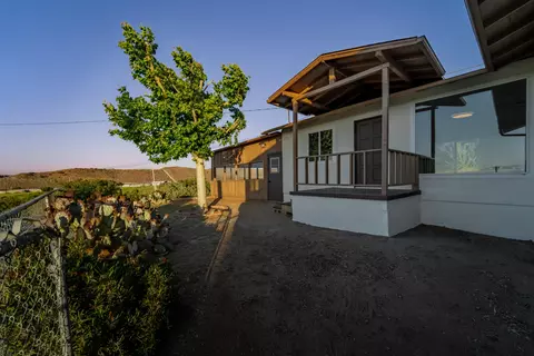 1100 Rae St, Palmdale, CA 93550