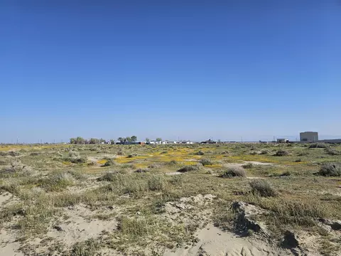 E Avenue F12, Lancaster, CA 93535