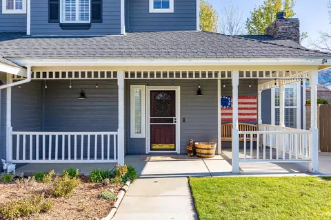 300 Peach Blossom Ln, Tehachapi, CA 93561 photo 5
