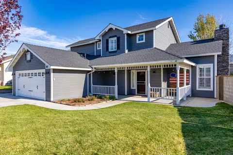 300 Peach Blossom Ln, Tehachapi, CA 93561 photo 3
