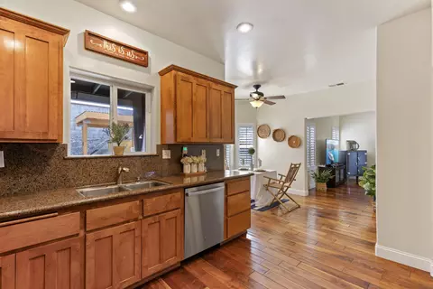 300 Peach Blossom Ln, Tehachapi, CA 93561 photo 14