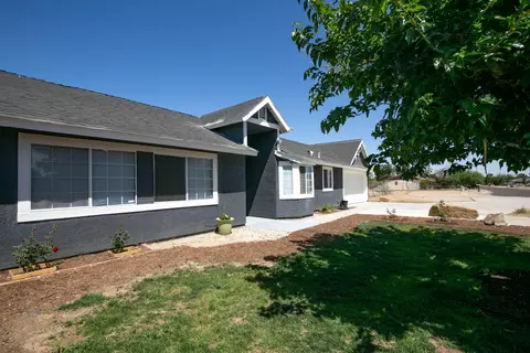 40903 Fieldspring St, Lancaster, CA 93535 photo 4