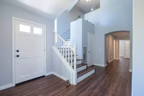 Entry Way - 36745 Copper Ln, Palmdale, CA 93550 photo 3 of 4