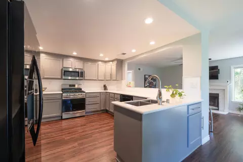 Kitchen - 36745 Copper Ln, Palmdale, CA 93550 photo 3 of 5
