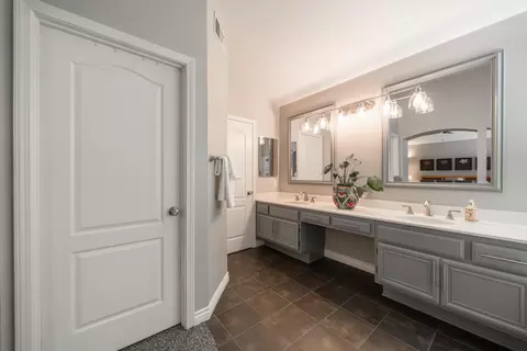 Bath - 36745 Copper Ln, Palmdale, CA 93550 photo 4 of 5