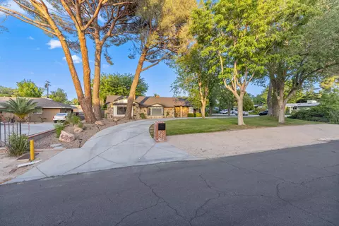 43732 Fenner Ave, Lancaster, CA 93536 photo 2