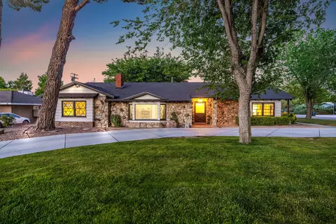 43732 Fenner Ave, Lancaster, CA 93536