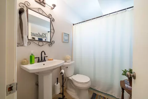 Bath - 2532 Key Ct, Lancaster, CA 93536 photo 1 of 3