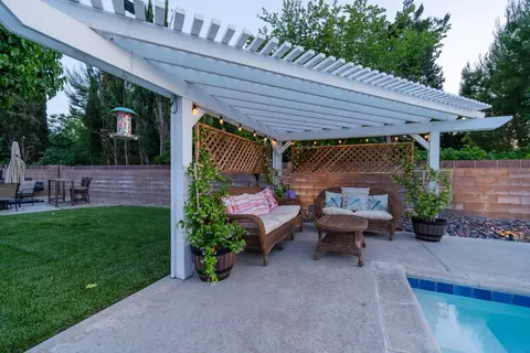 Exterior - 2532 Key Ct, Lancaster, CA 93536 photo 25 of 30