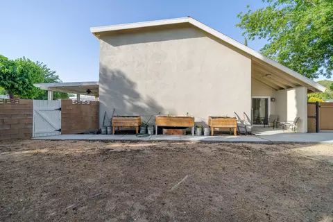 Exterior - 2532 Key Ct, Lancaster, CA 93536 photo 16 of 30