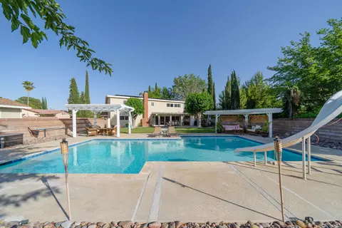 Exterior - 2532 Key Ct, Lancaster, CA 93536 photo 9 of 30