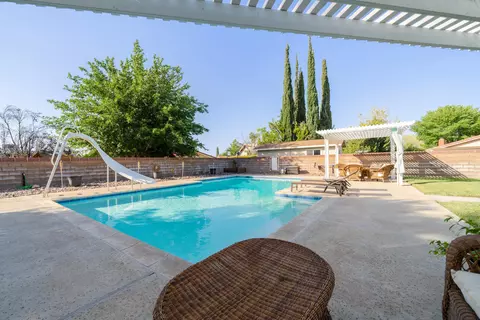 Exterior - 2532 Key Ct, Lancaster, CA 93536 photo 8 of 30