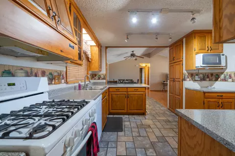 37718 116th St E, Littlerock, CA 93543 photo 12