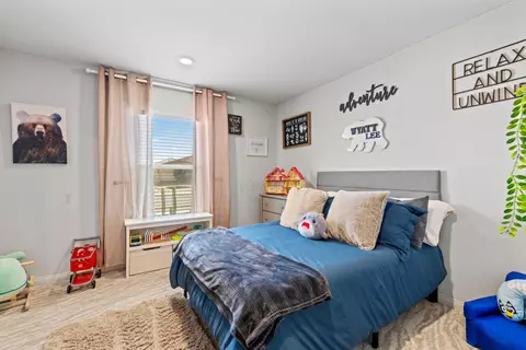 Bedroom - 2041 Lingard St E, Lancaster, CA 93535 photo 5 of 6
