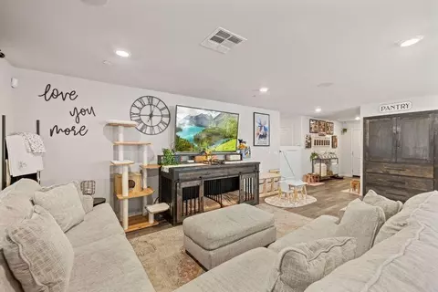 Other - 2041 Lingard St E, Lancaster, CA 93535 photo 3 of 11