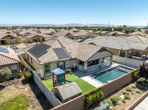 View/Area - 2041 Lingard St E, Lancaster, CA 93535 photo 1 of 3