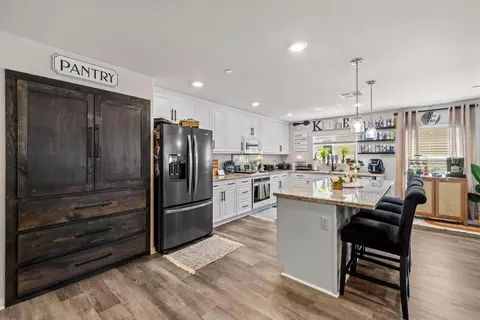 Kitchen - 2041 Lingard St E, Lancaster, CA 93535 photo 4 of 5