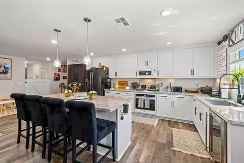 Kitchen - 2041 Lingard St E, Lancaster, CA 93535 photo 1 of 5