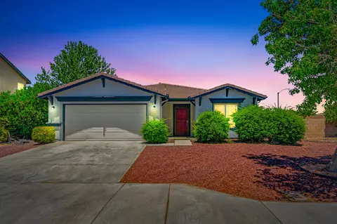 2133 Benfar Dr, Lancaster, CA 93535