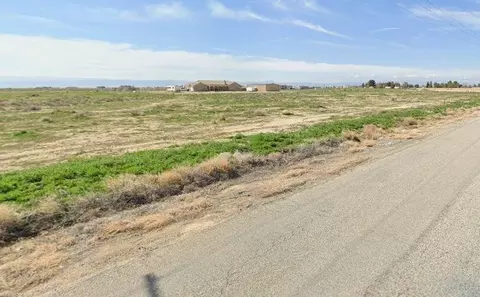 6668 Ave A W, Lancaster, CA 93536