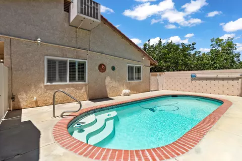44232 Olympus Dr, Lancaster, CA 93536 photo 25