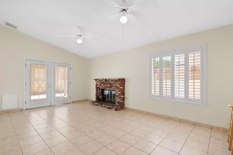 44232 Olympus Dr, Lancaster, CA 93536 photo 10