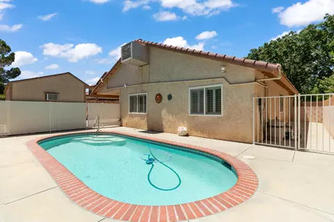 44232 Olympus Dr, Lancaster, CA 93536 photo 24