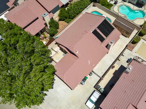 44232 Olympus Dr, Lancaster, CA 93536 photo 29