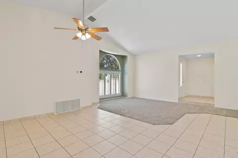 44232 Olympus Dr, Lancaster, CA 93536 photo 14
