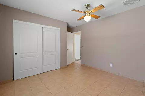 44232 Olympus Dr, Lancaster, CA 93536 photo 16