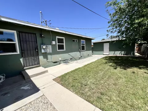 Exterior - 45308 10th St W, Lancaster, CA 93534 photo 9 of 14