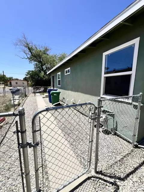 Exterior - 45308 10th St W, Lancaster, CA 93534 photo 8 of 14