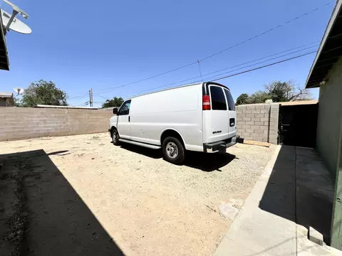 Exterior - 45308 10th St W, Lancaster, CA 93534 photo 14 of 14
