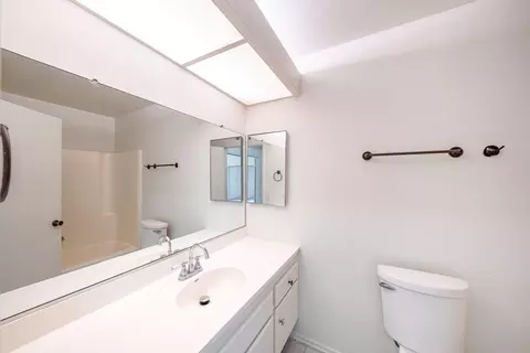 Bath - 1405 Stanford Way N, Upland, CA 91786 photo 1 of 3