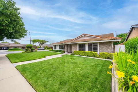 1405 Stanford Way N, Upland, CA 91786