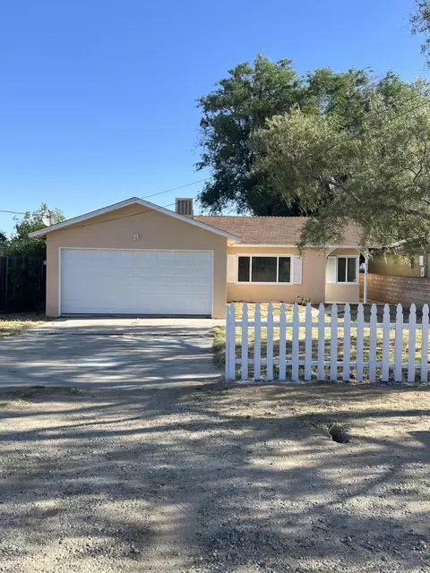 4737 Avenue L6 W, Lancaster, CA 93536