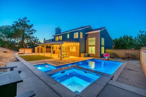 6220 Shadow Hills Dr, Quartz Hill, CA 93536