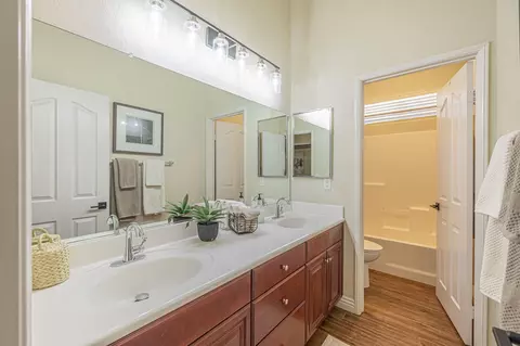 Bath - 2315 Malia Ct, Acton, CA 93510 photo 3 of 5