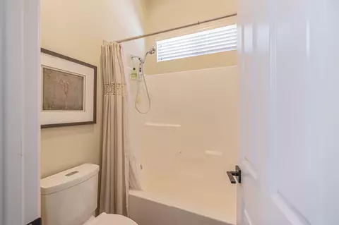 Bath - 2315 Malia Ct, Acton, CA 93510 photo 4 of 5