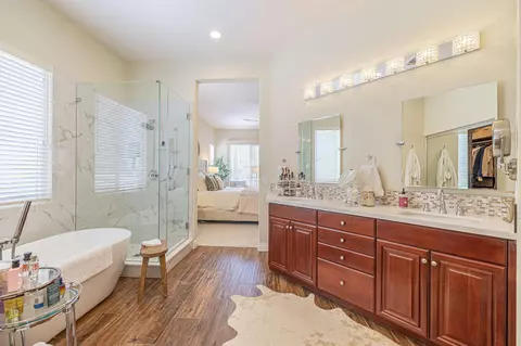 Bath - 2315 Malia Ct, Acton, CA 93510 photo 2 of 5