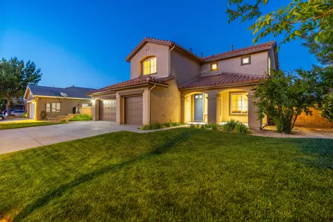 Exterior - 44520 Chaparral Dr, Lancaster, CA 93536 photo 10 of 17